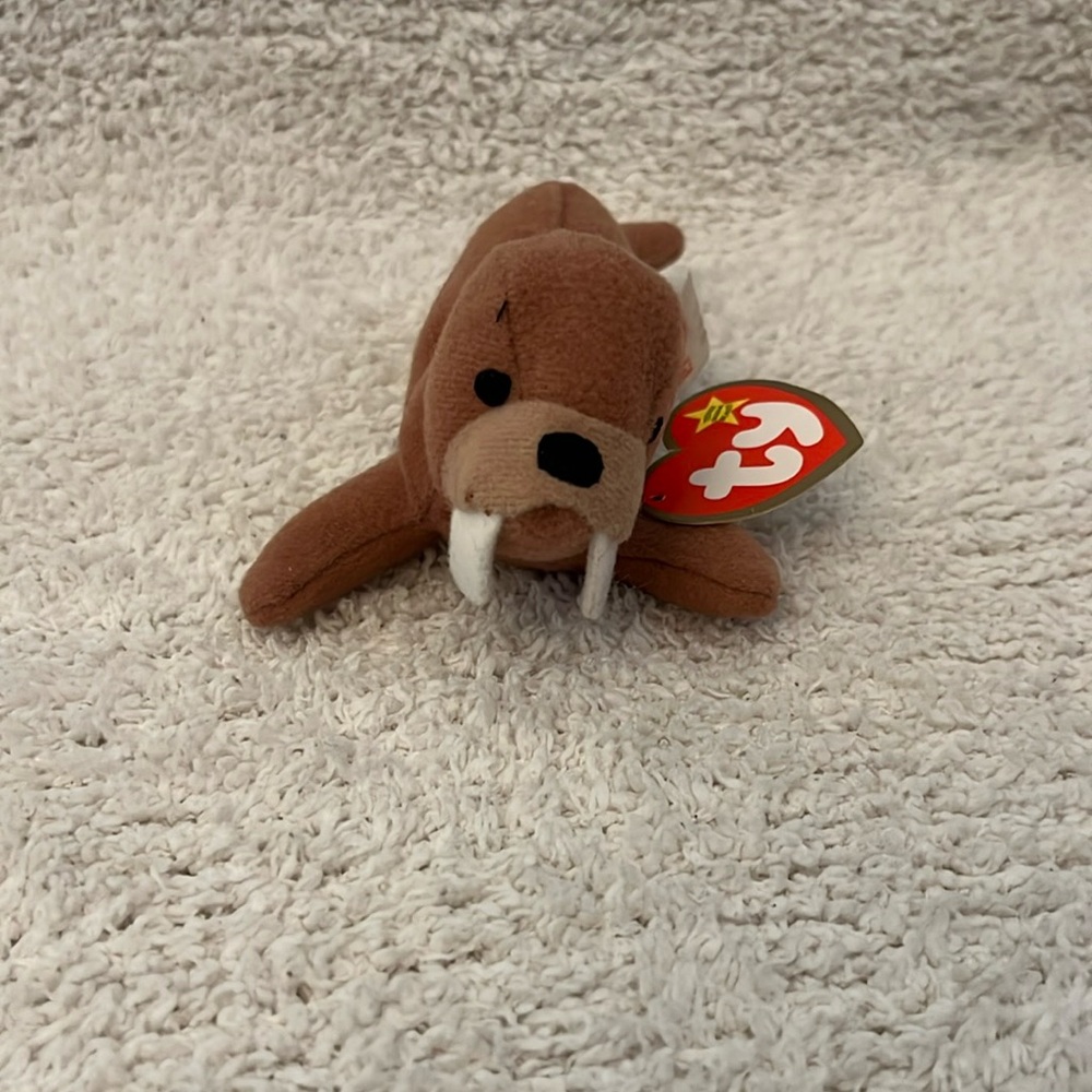 Beanie baby tusk the walrus